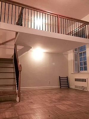 3rd image of 131 E 61st St APT 1A