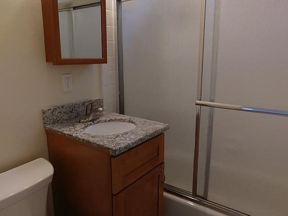 5th image of 2121 Placer Dr