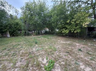 19539 Kelly Rd, Harper Woods, MI 48225