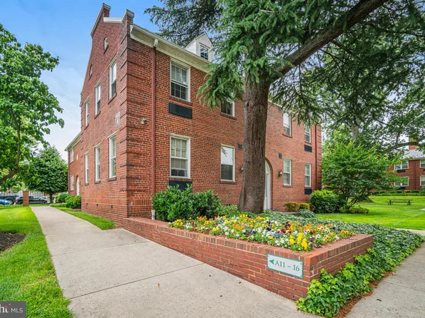 715 S Washington St APT A13, Alexandria, VA 22314