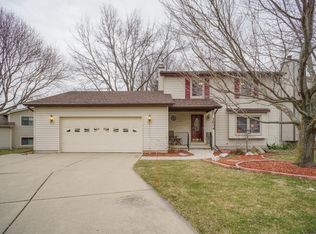 1934 Wilder St, Haslett, MI 48840