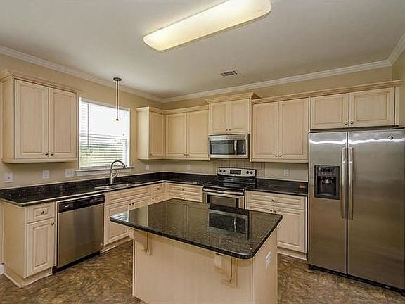 2nd image of 946 Watermark Dr