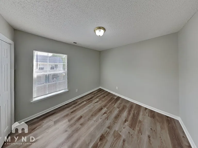 1219 Hunter Forest Ct — Photo 19