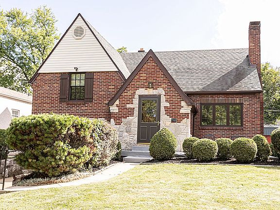 2nd image of 252 Claranna Ave