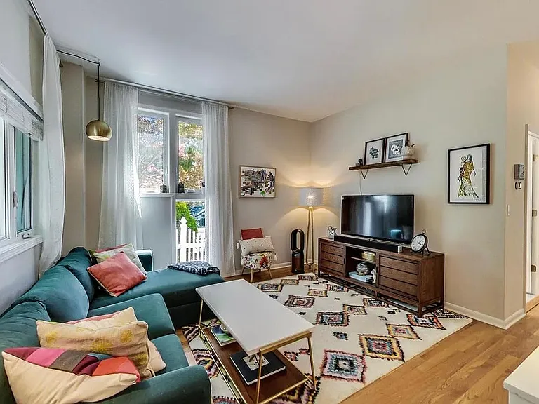 2502 N Francisco Ave #1 — Photo 2