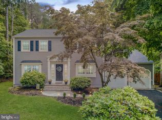 4 Hill Ct, Medford, NJ 08055