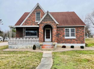 305 N Farmington Rd, Jackson, MO 63755