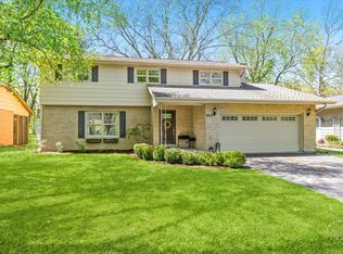 1508 Dunstan Rd, Geneva, IL 60134