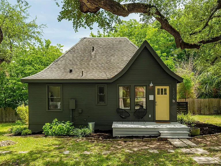 1503 Drake Ave #B — Photo 3