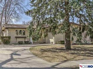 9423 Corby St, Omaha, NE 68134