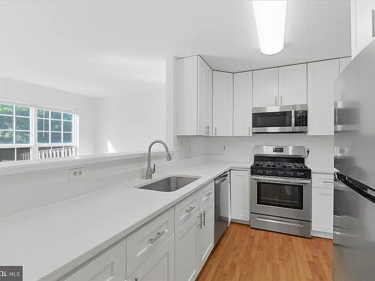 6129 Kendra Way — Photo 11