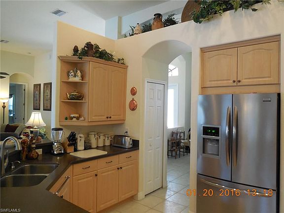 5th image of 4010 Chiquita Blvd S