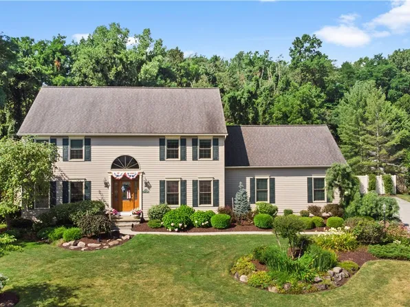 33 Baldwin Ct, Amherst, OH 44001