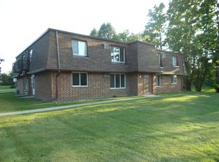 554 Knowlton St APT 2, Waterloo, WI 53594