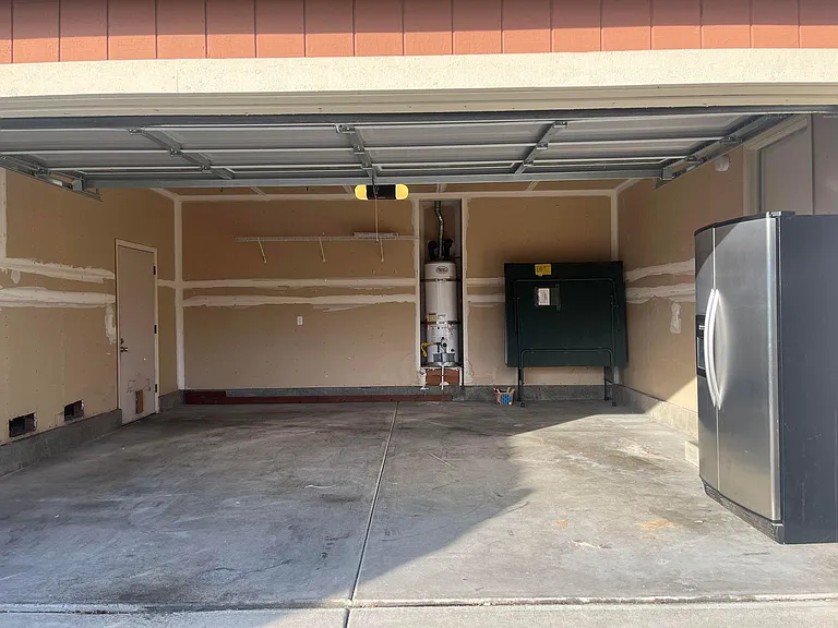 1520 Mary Pl — Photo 32