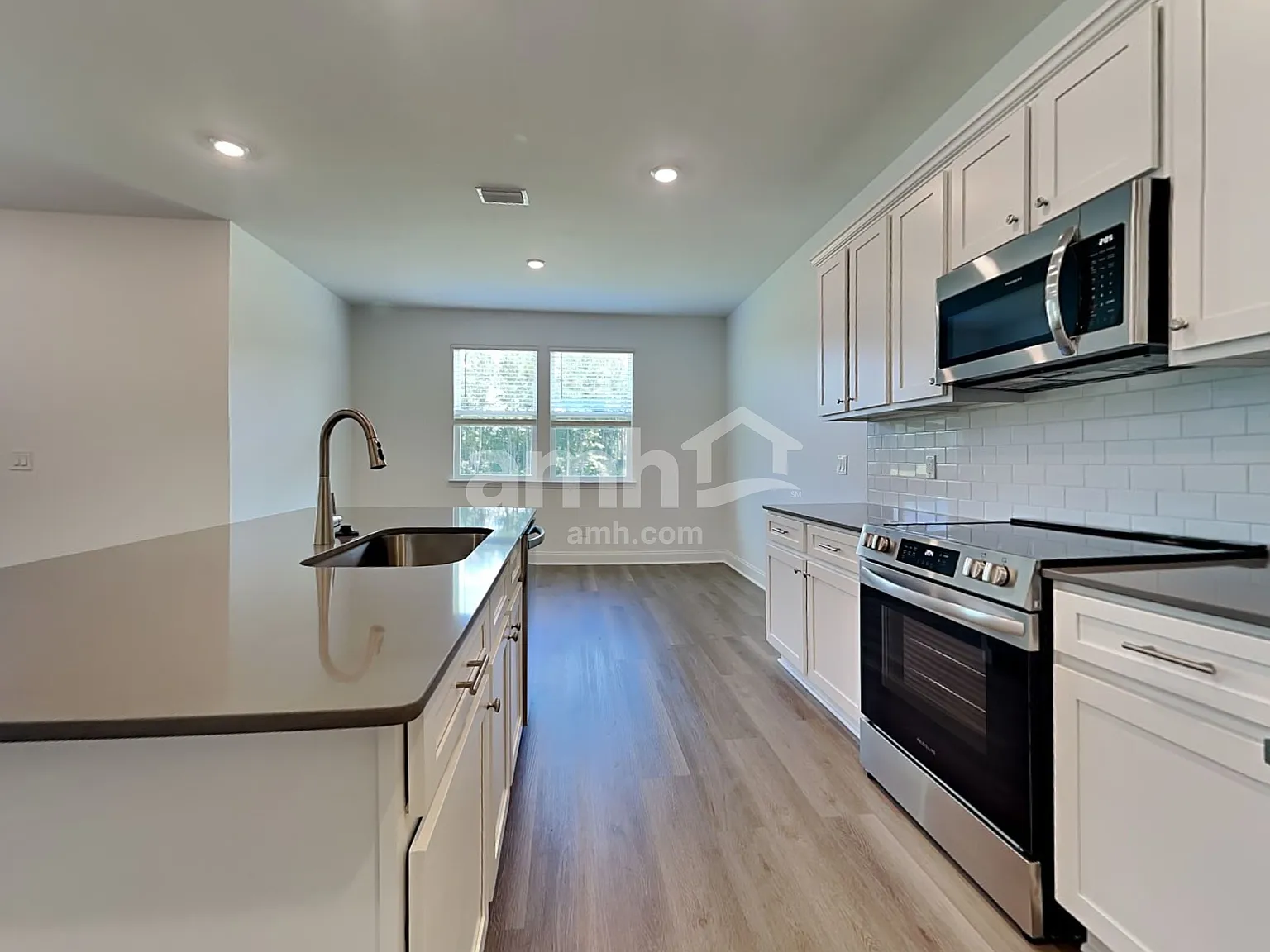 5 bed, 3.0 bath, 2377 sqft, $2,750 — Photo 4