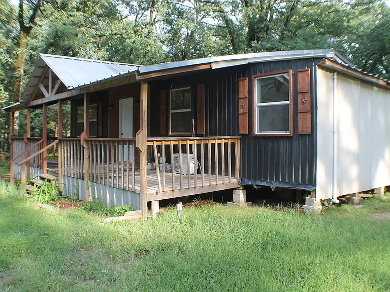148 Golden Oaks Dr — Photo 2