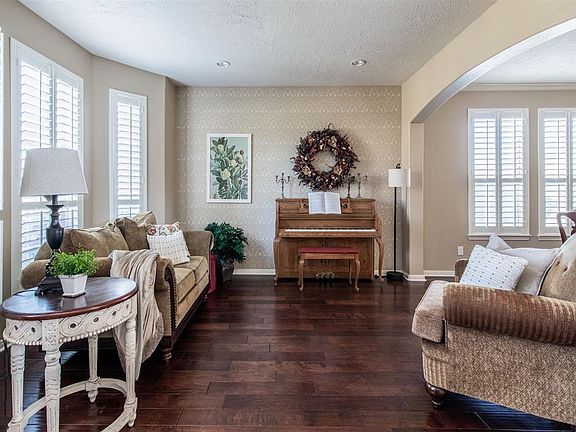 3rd image of 26103 Ashland Hollow Ln
