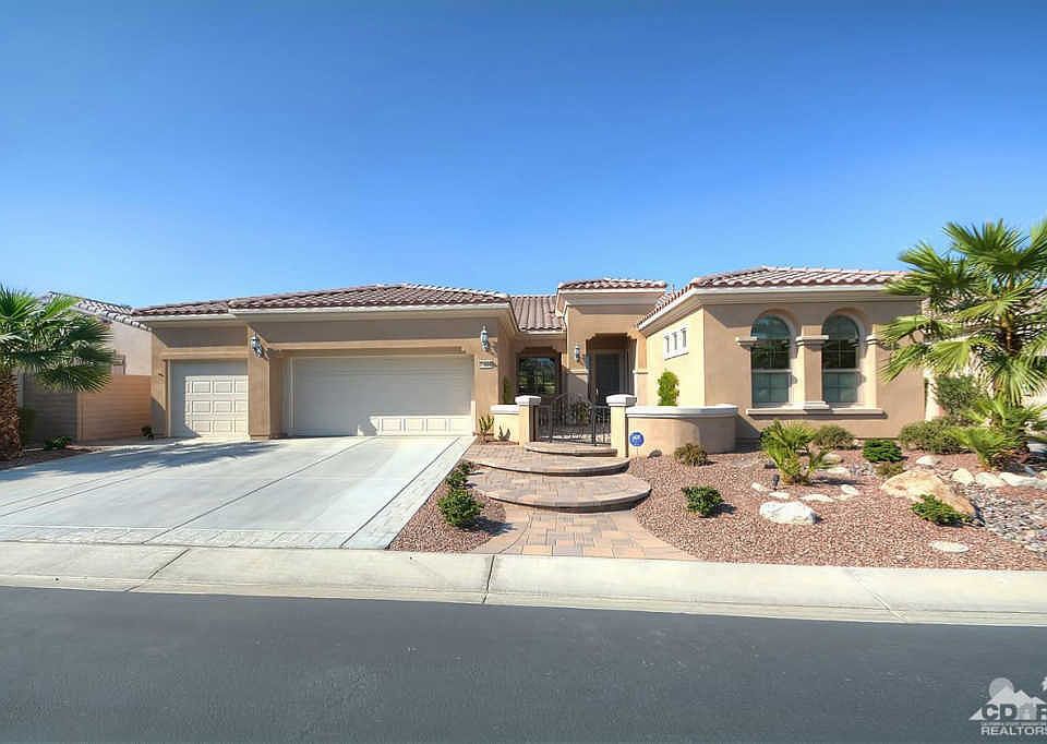 1st image of 81686 Avenida Santiago