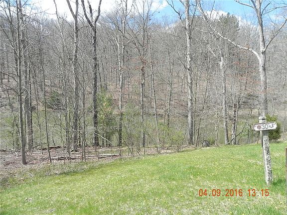 4th image of 165 Pine Lake Cir