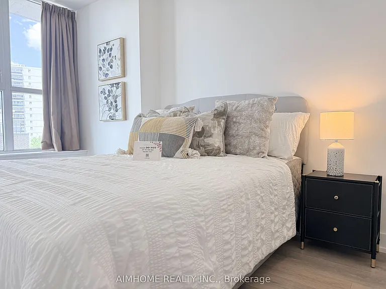 150 Fairview Mall Dr #504 — Photo 12