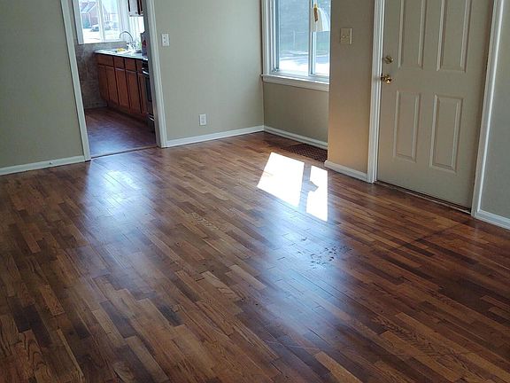4th image of 78 Pleasant Ave