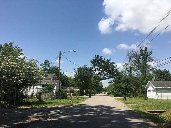 5th image of 14520 Waxahachie St
