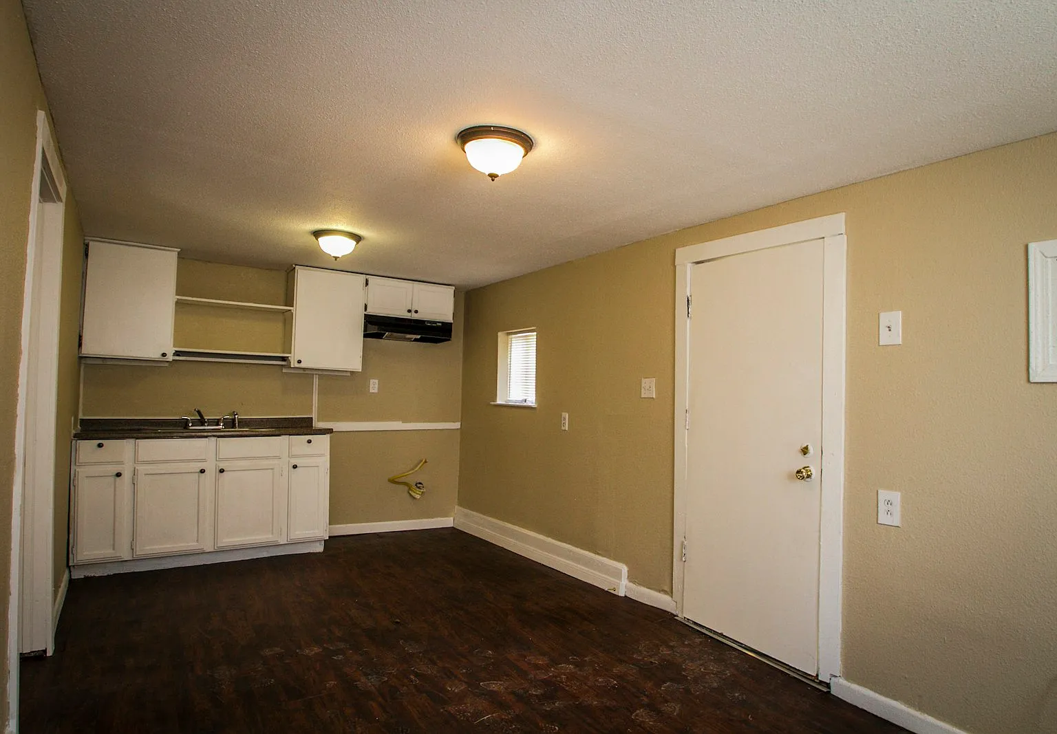 924 Saint James Street, Unit #3 — Photo 2