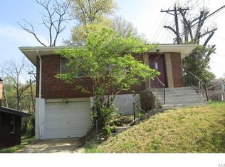 6907 Pine Ridge Dr, Saint Louis, MO 63121