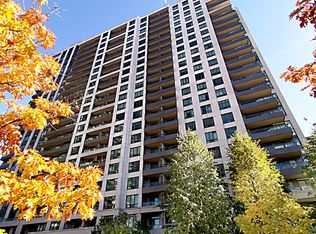 335 Rathburn Rd W #1811, Mississauga, ON L5B 0C8