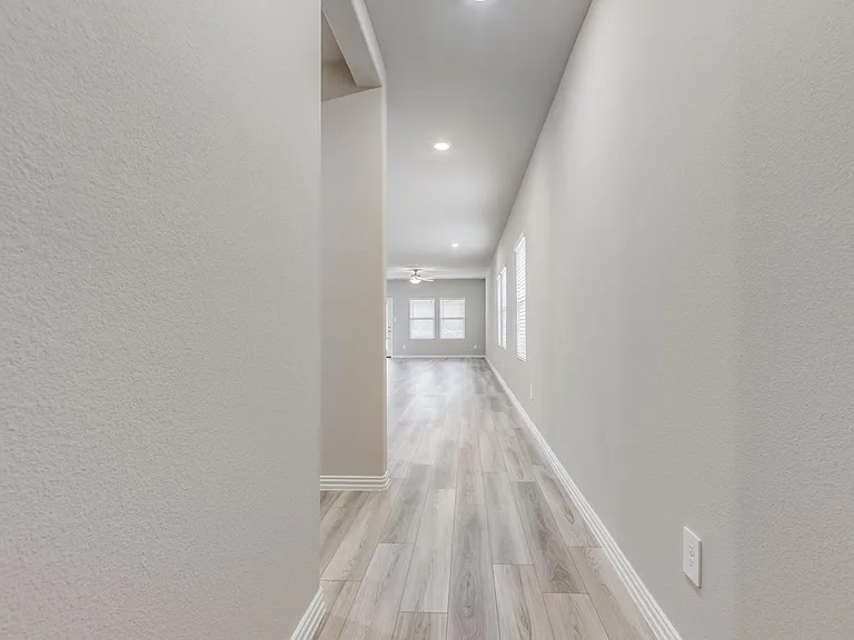4805 Everly Ct — Photo 5