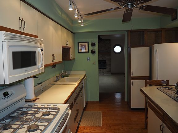 5th image of 16269 Haven Ave