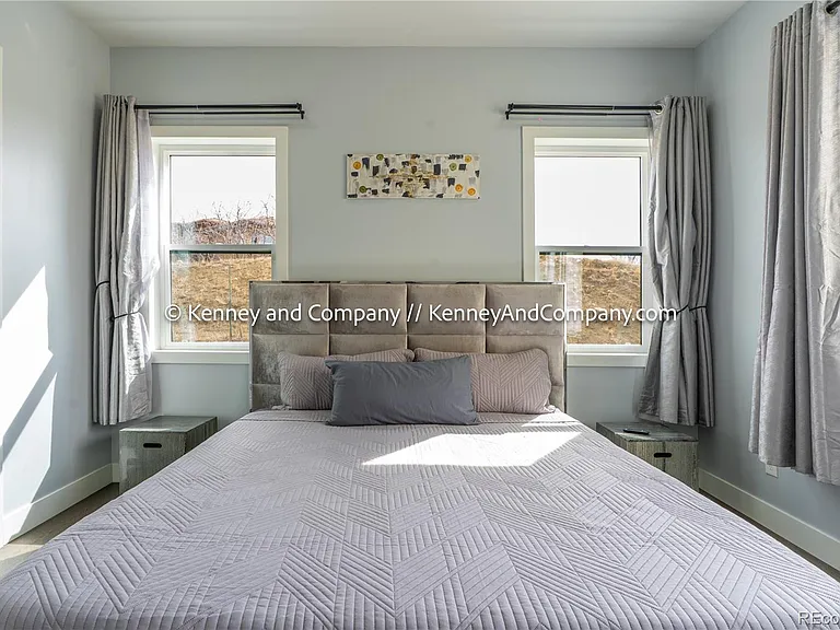 6438 Farthing Dr — Photo 38