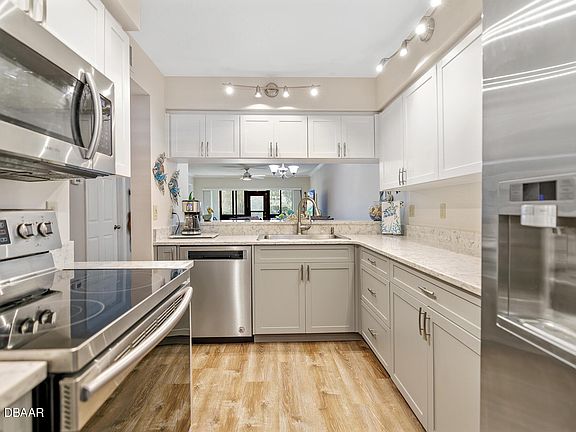 5th image of 445 Bouchelle Dr APT 102