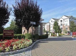 245 Regency Dr, Fishkill, NY 12524