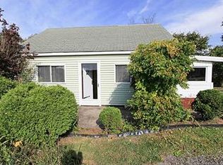 3748 Green Garden Rd, Aliquippa, PA 15001