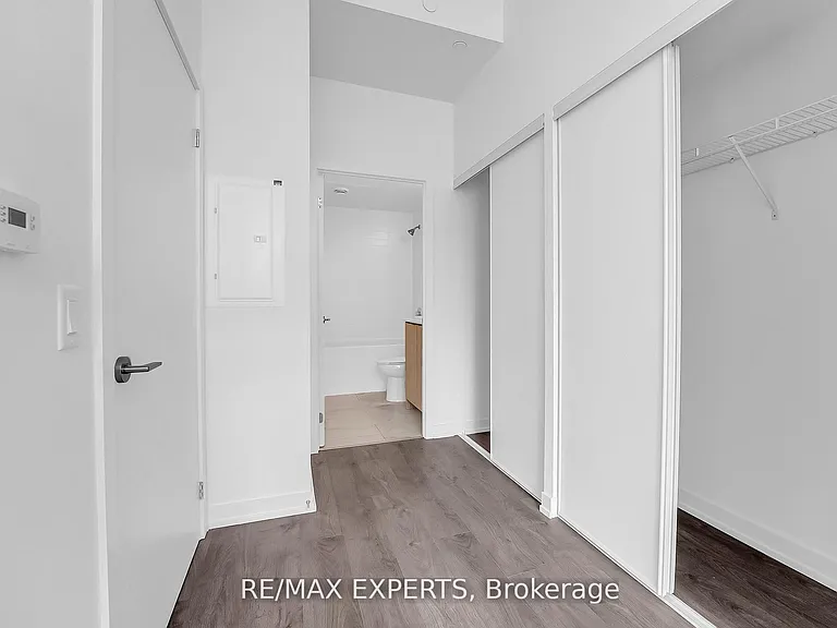 55 Duke St W #502 — Photo 23