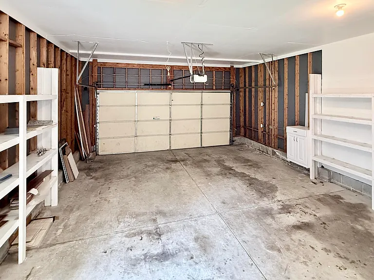 2729 E Shoreham St — Photo 53