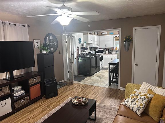 3rd image of 1013 Janice St