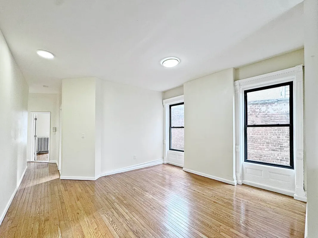 170 West 123rd Street C1