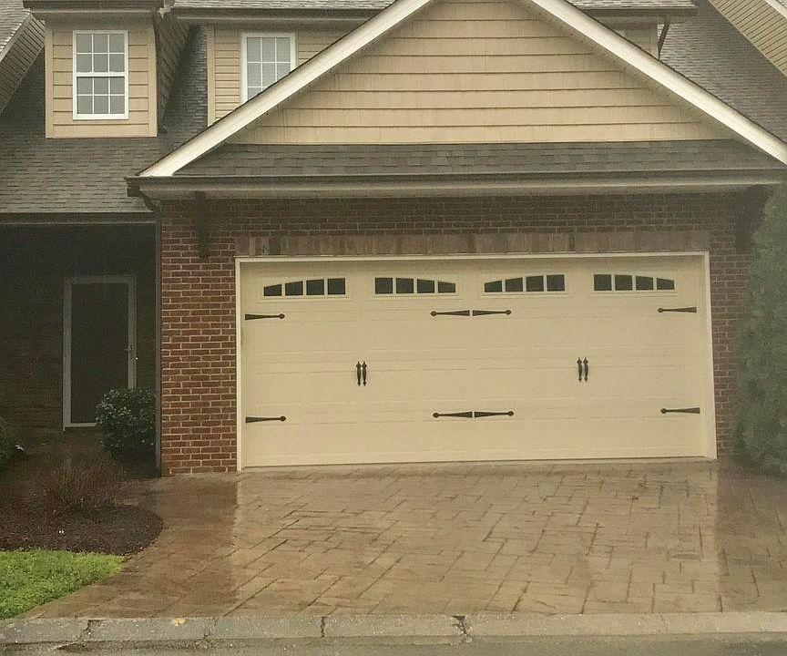 1st image of 6908 Climbing Ivy Way #14