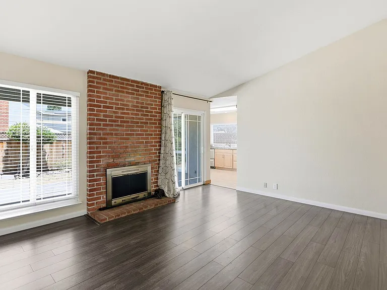 663 Albion Dr — Photo 15
