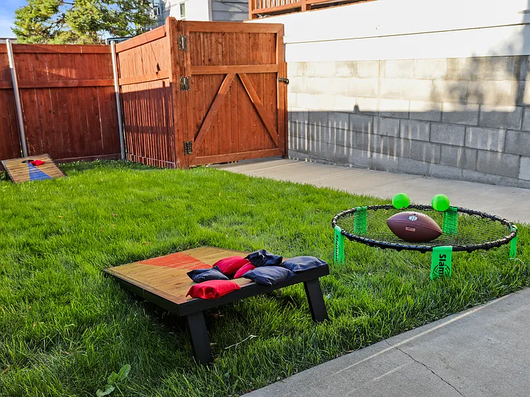216 E Smith St — Photo 31