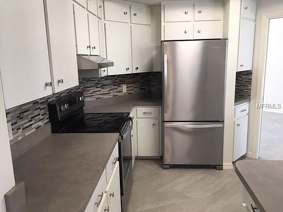 4th image of 672 Azure Rd