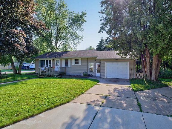 3rd image of 440 18TH AVENUE SOUTH