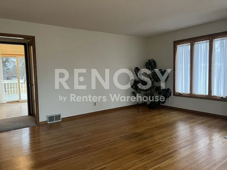 8645 Eldorado St NE — Photo 4