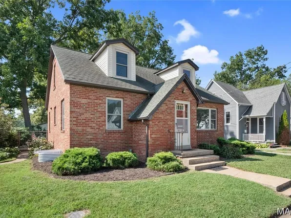 618 E Main St, Mascoutah, IL 62258