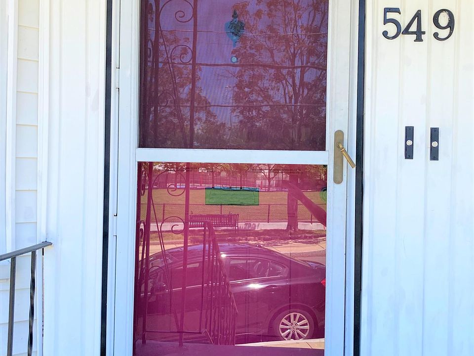 1st image of 549 Washington Ave #2