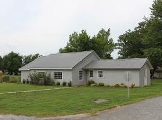 409 N 3rd St, Jay, OK 74346