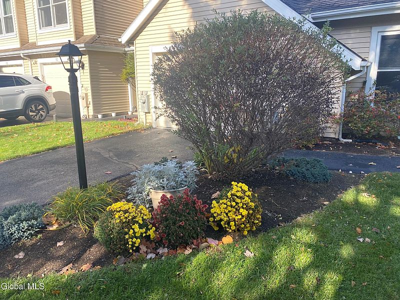 2nd image of 92 Stoney Creek Drive